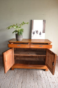 antieke kasten, antiek dressoir, den ouden steegh, antieke kasten, antiek dressoir, den ouden steegh, antieke meidenkast, antiek dressoir, antieke Louis Philippe kast, antieke ladekast.