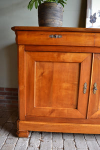 antieke kasten, antiek dressoir, den ouden steegh, antieke kasten, antiek dressoir, den ouden steegh, antieke meidenkast, antiek dressoir, antieke Louis Philippe kast, antieke ladekast.