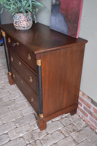 antieke kasten, antieke ladekast, den ouden steegh, antieke kasten, antieke ladekast, den ouden steegh, antieke ladenkast, antieke commode, antiek dressoir, antieke tv kast, antieke televiesiekast, antieke Empire kast, antieke Empire ladekast.