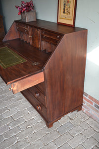 antieke kasten, antieke secretaire, den ouden steegh, antieke bureaus, antieke secretaire, Den OUden Steegh,, antiek bureau, antiek buro, antieke schrijftafel, antieke secretaire, antieke schrijftafel, antieke ladekast, antieke ladenkast.