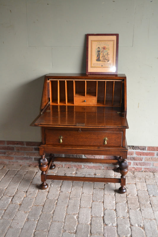 Antiek eiken houten damesbureau