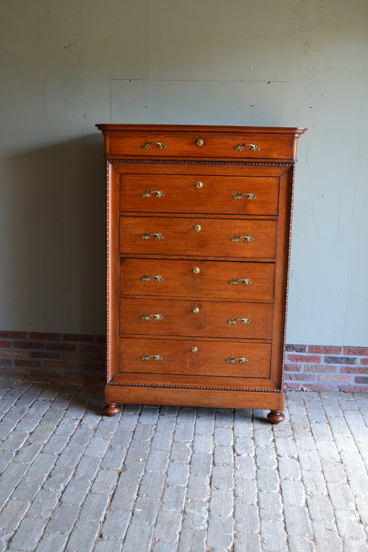 Antieke eiken houten chiffoniere met secretaire.