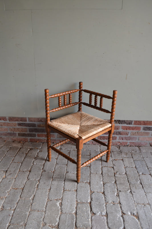Antieke eiken houten hoekstoel